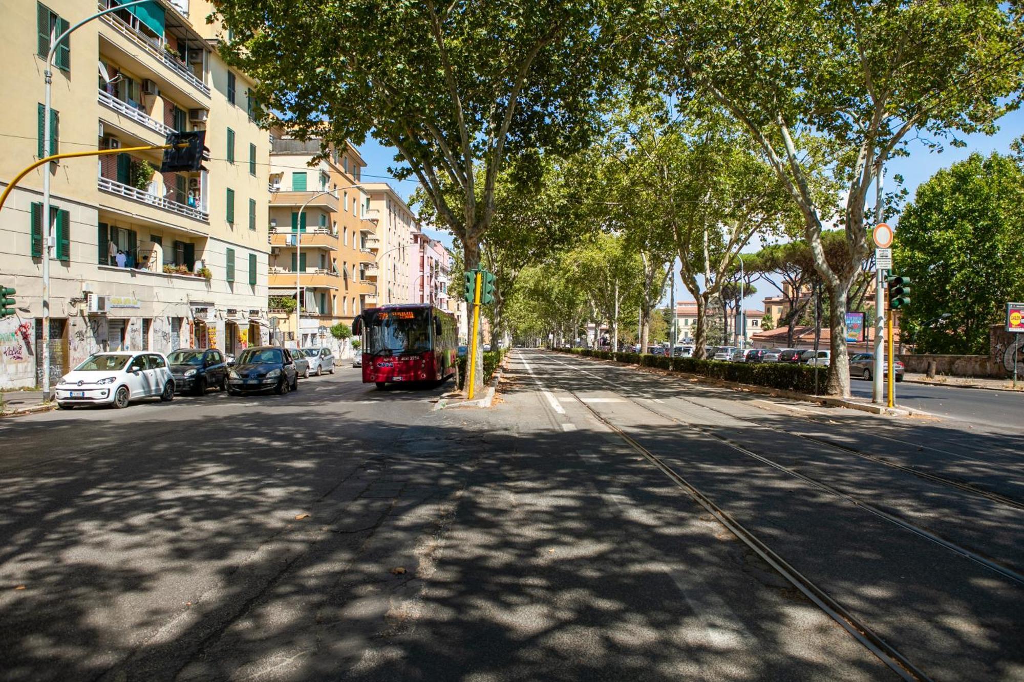 Holiday Homes Rome - Green Apartment S Camillo - Near Trastevere Exterior foto